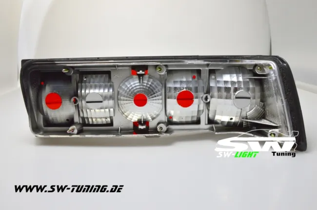 SW-Rückleuchte passend für Mercedes Benz W201 82-93 190E red/black