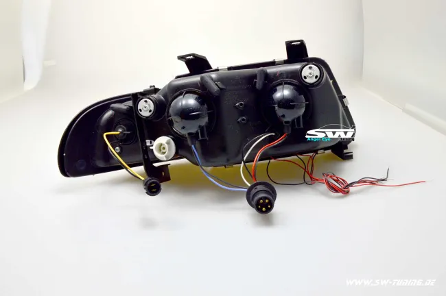 Angel Eye Scheinwerfer für AUDI A4 B5 95-98 LED Standlichtringe chrom