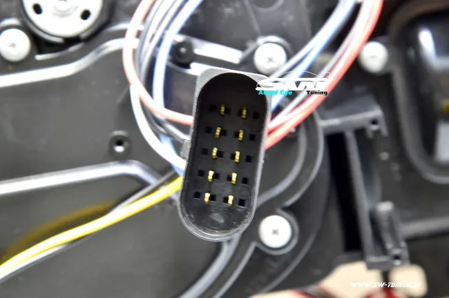 Angel Eye Scheinwerfer für VW Golf IV 2 LED Standlichtringe black