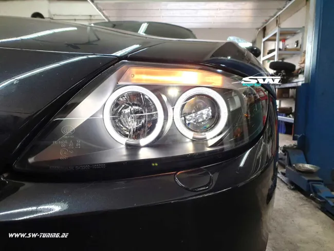 Angel Eye Scheinwerfer für BMW Z4 E85 02-08 LED Standlichtringe black