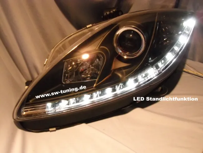 SW-DRL headlights Seat Leon 1P1 09-13 LED DRL R87 black