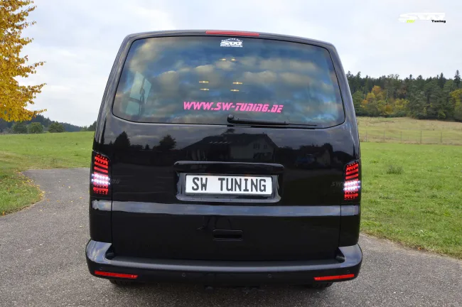 SW-Celi LED Rückleuchten passend für VW T5 Typ 7H 7E 03-15 Lightbar Black/smoke