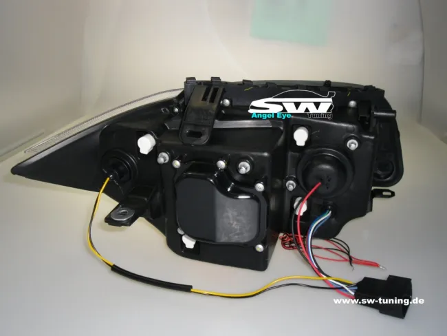 Angel Eye Scheinwerfer passend für BMW 1er E87/E81 LED Standlichtringe black