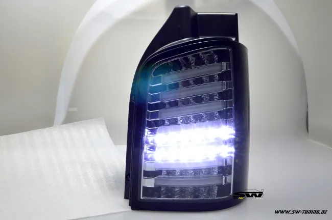 SW-Celi LED Rückleuchten passend für VW T5 Typ 7H 7E 03-15 Lightbar chrom / black