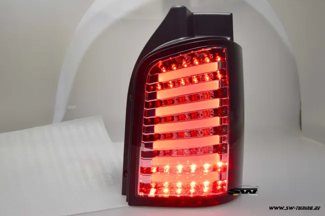 SW-Celi LED Rückleuchten passend für VW T5 Typ 7H 7E 03-15 Lightbar chrom / black