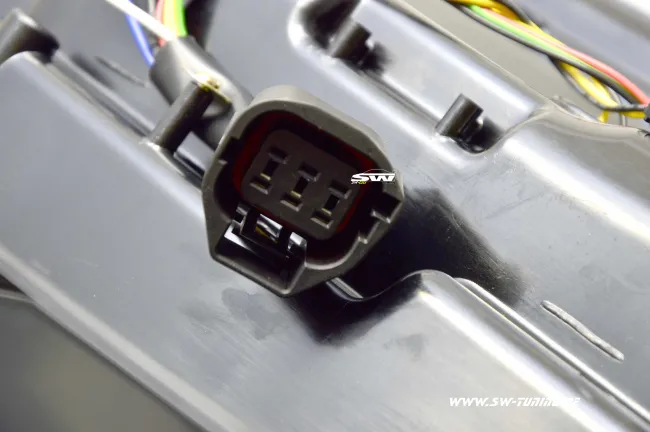 SW-Celis LED taillights for Land Rover Discovery III 04-09 Lightbar chrome