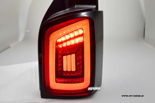 SW-Celi LED Rückleuchten für VW T5 Typ 7H 7E 03-15 Black/smoke White-Lightbar