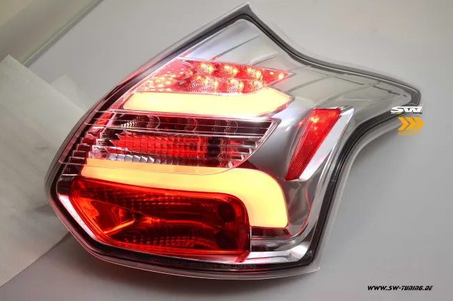SW-Celi LED Rückleuchten für Ford Focus Mk3 CB8 DYB 11-15 5Türer-Fließheck Lightbar chrom