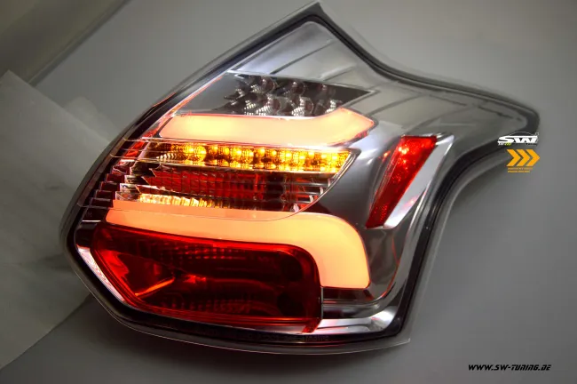 SW-Celi LED Rückleuchten für Ford Focus Mk3 CB8 DYB 11-15 5Türer-Fließheck Lightbar chrom