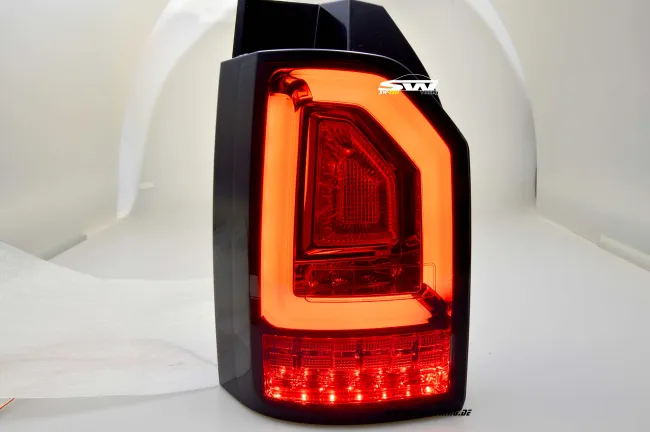 SW-Celi LED Rückleuchten für VW T6 Typ SG 16-20 Heckklappe red/smoke mit Wischblinker