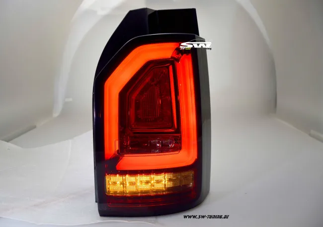 SW-Celi LED Rückleuchten für VW T6 Typ SG 16-20 Heckklappe red/smoke mit Wischblinker
