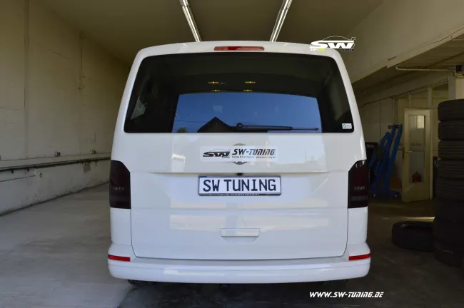 SW-Celi LED Rückleuchten für VW T6 Typ SG 16-20 red/smoke mit Wischblinker für Werks LED