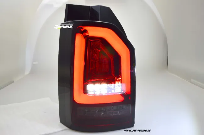 SW-Celi LED Rückleuchten für VW T6 Typ SG 16-20 red/smoke mit Wischblinker für Werks LED