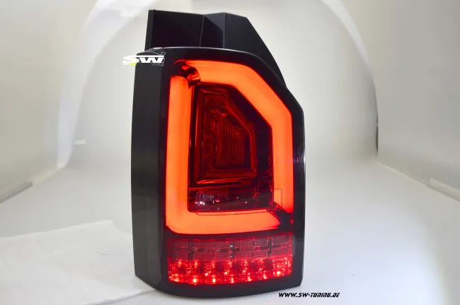 SW-Celi LED Rückleuchten für VW T6 Typ SG 16-20 red/smoke mit Wischblinker für Werks LED