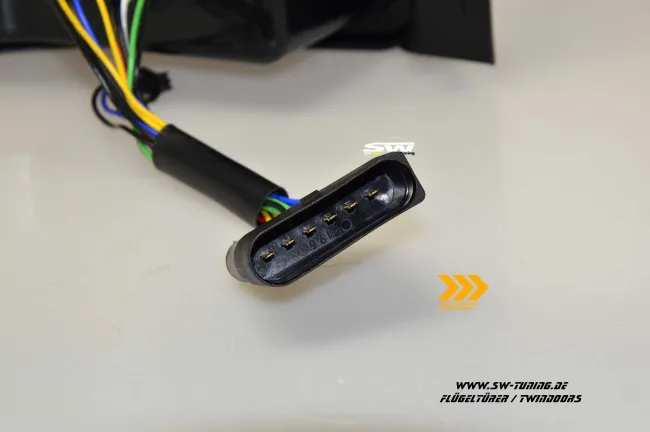 SW-Celi LED Rückleuchten für VW T6 Typ SG 16-20 Flügeltür red/clear mit Wischblinker