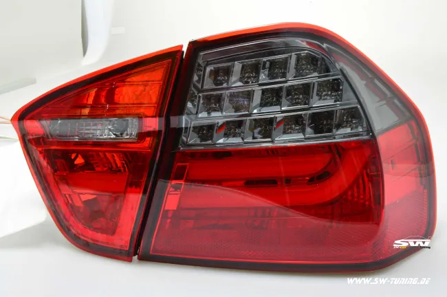SWCeli LED Rückleuchten für 3er BMW E90 Limo 05-08 red/smoke Lightbar (nicht 335d)