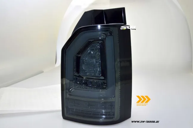 SW-Celi LED Rückleuchten für VW T6 Typ SG 16-20 Heckklappe smoke mit Wischblinker