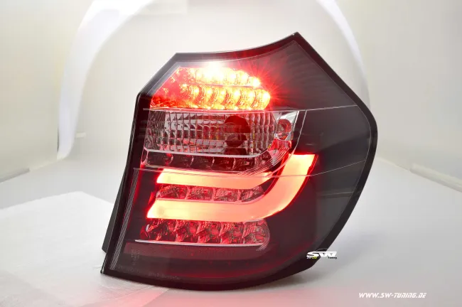 SW-Celi LED Rückleuchten BMW 1er E81/E87 04-07 Black/clear Lightbar