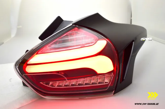 SW-Celi LED Rückleuchten für Ford Focus Mk3 CB8 DYB 16-18 Facelift 5Türer-Fließheck Lightbar Black