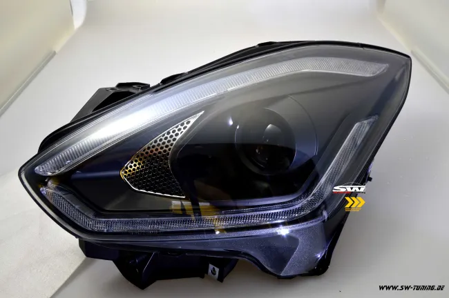 SW-DRLTube Scheinwerfer Suzuki Swift AZ/RZ 17-21 Black LED Wischblinker / LED TFL