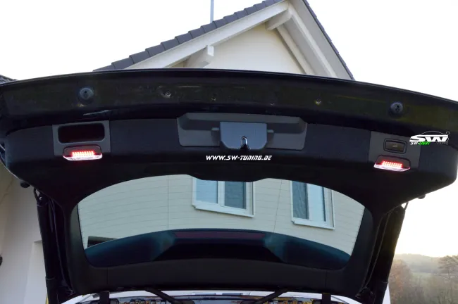SW-Light LED Heckklappenbeleuchtung Kofferraumbeleuchtung für Cayenne II 958 10-14 rot/weiss (2stk)