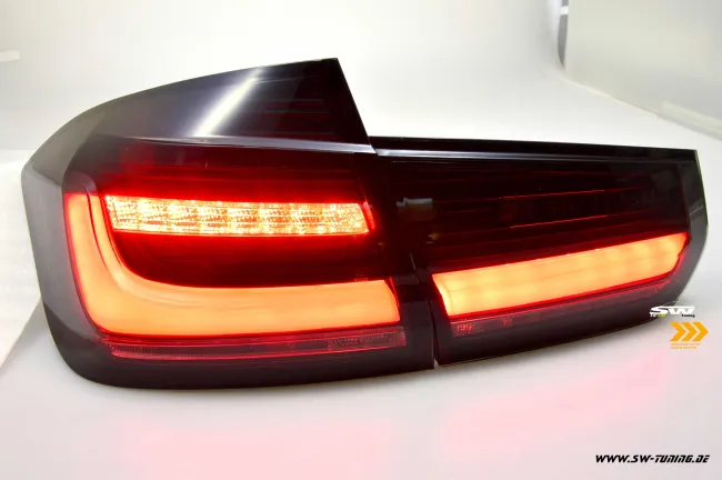 SWCeli LED Rückleuchten passend für BMW 3er F30 Limo 12-18 Black/smoke Dynamischer LED Blinker