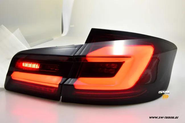 SW-Celi LED Rückleuchten für BMW 5er F10 Limousine 4Türer 10-17 black/smoke Lightbar Wischblinker