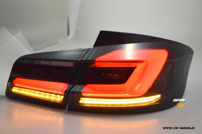 SW-Celi LED Rückleuchten für BMW 5er F10 Limousine 4Türer 10-17 black/smoke Lightbar Wischblinker