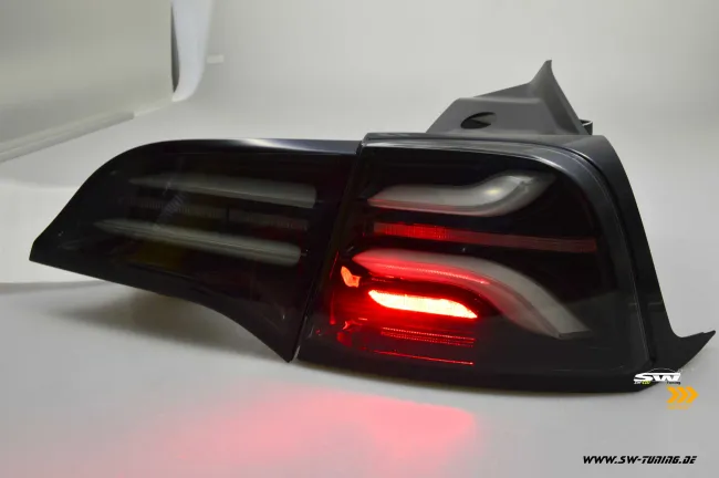 SW-Celi LED Rückleuchten passend für Tesla Model 3 Typ 003 17-24 / Model Y 21-24 BLACK/smoke Lightbar