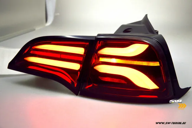 SW-Celi LED Rückleuchten passend für Tesla Model 3 Typ 003 17-24 / Model Y 21-24 BLACK/smoke Lightbar