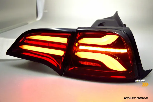 SW-Celi LED Rückleuchten passend für Tesla Model 3 Typ 003 17-24 / Model Y 21-24 BLACK/smoke Lightbar