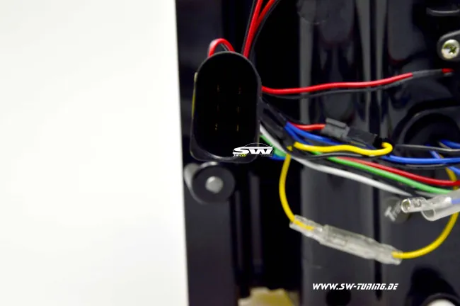 SWCeli LED Rückleuchten für VW T6 T6.1 SG 16-24 Black/smoke mit Wischblinker in T6.1Look für Werks LED