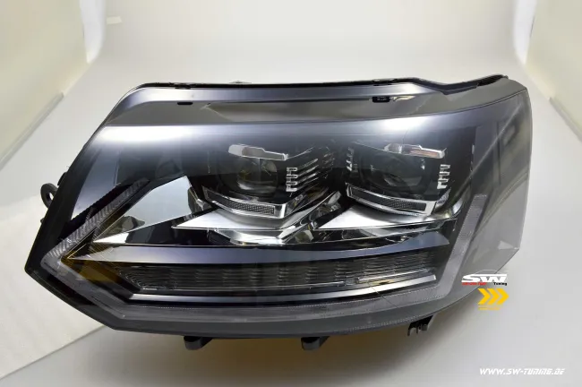 SW-DRLTube Voll LED Scheinwerfer passend für VW T5 GP Facelift Typ 7H 09-14 LED TFL/Wischblinker Black