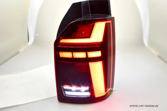 SWCeli LED Rückleuchten passend für VW T6 / T6.1 16-24 red mit Wischblinker Upgrade