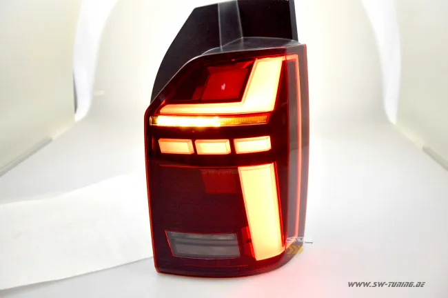 SWCeli LED Rückleuchten passend für VW T6 / T6.1 16-24 red mit Wischblinker Upgrade