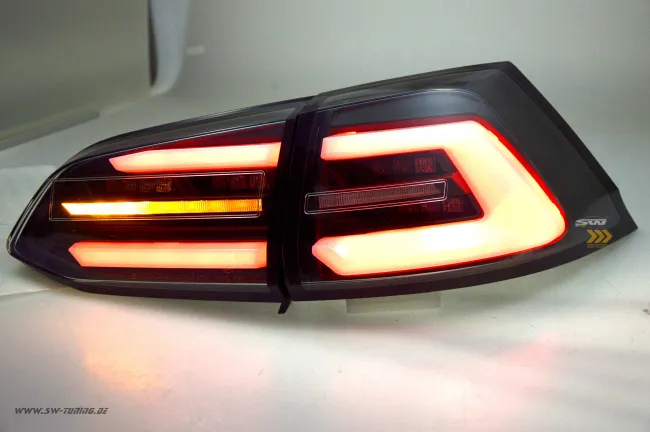 SWCeli LED Rückleuchten passend für Golf 7.5 Facelift Variant Kombi 18-20 Black RED-Lightbar für OE LED