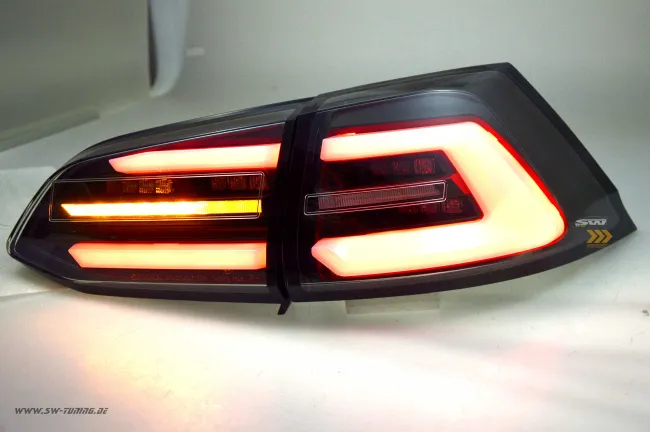 SWCeli LED Rückleuchten passend für Golf 7.5 Facelift Variant Kombi 18-20 Black RED-Lightbar für OE LED